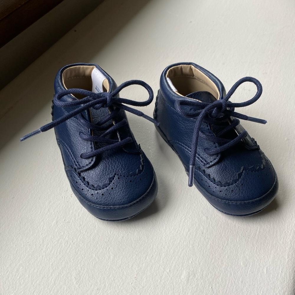 Janie and Jack Navy Wingtip Baby Shoes